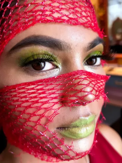 Another angle of the netted look, showing the detail and precision required for such creative work.