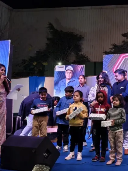Distributing prizes to the youngest members of the Knauf India family. I make sure that kids have a special and fun time at family day events.