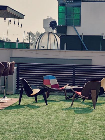 Friends two or four, always have the sitting plan ready. This image shows the placement of furniture during the final stages of a project.