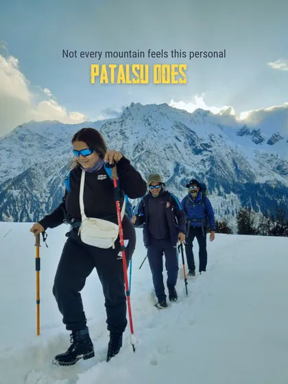 Not every mountain feels this personal, but Patalsu does. This beginner-friendly snow trek in Manali is perfect for those new to the mountains, offering a true Himalayan experience without needing technical skills.