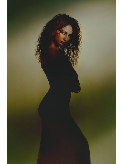 Studio Portraits & Moody Atmospheres photo 16