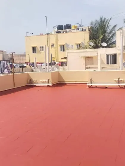 I offer waterproofing solutions in various finishes to suit your preference. This terracotta-colored coating provides excellent protection while maintaining a classic look for the terrace, ensuring complete water resistance.