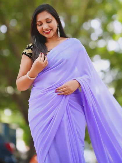 Pre Wedding Attire - Pre-Wedding Outfit Rental Flowing Trail Sarees photo 10