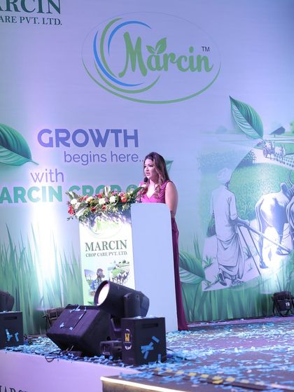 Commanding the Stage: Corporate Summits & Celebrations photo 58