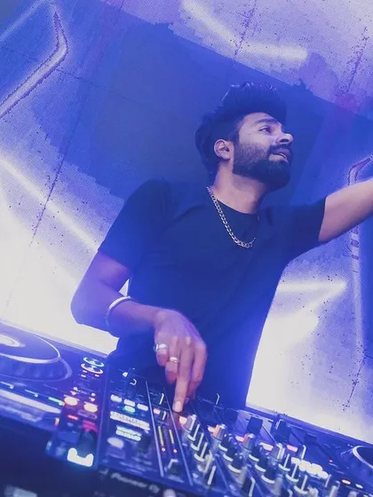 A focused shot of me mixing at SinQ during the Republic Day party.