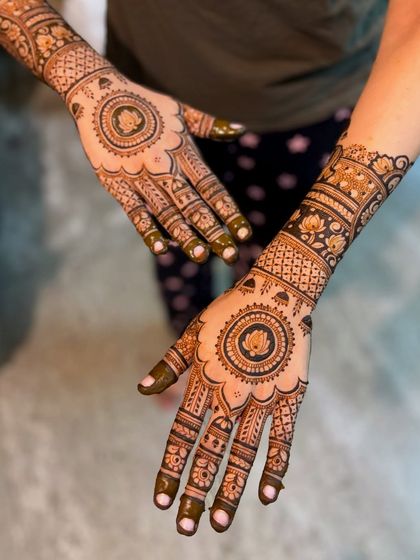 Mitali - Mehendi for Special Occasions Exquisite Bridal Mehendi photo 50