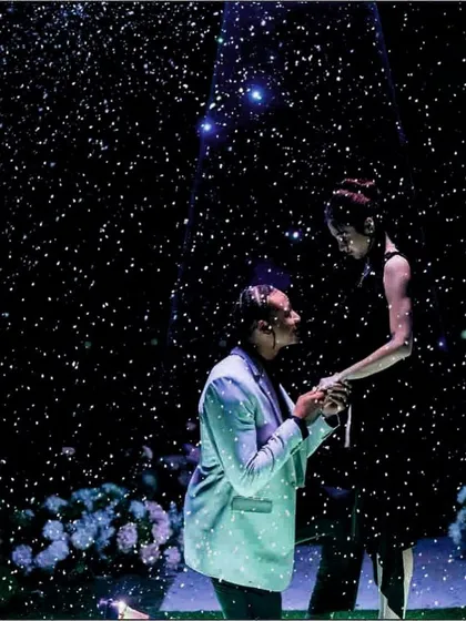 My snow machine creates a realistic snowfall effect, perfect for a romantic proposal, a winter-themed party, or a magical first dance. It's a safe, non-messy way to add a unique and memorable element to your event.