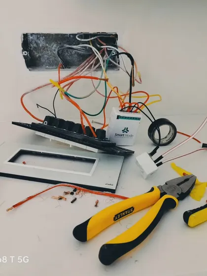 This is what our non-invasive retrofit installation looks like. Our compact smart modules fit neatly behind your existing switchboards, enabling full automation without the need for breaking walls or disruptive civil work.