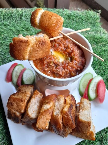 Another look at the Fondue Pav Bhaji, with a dollop of butter melting into the rich, flavorful bhaji.