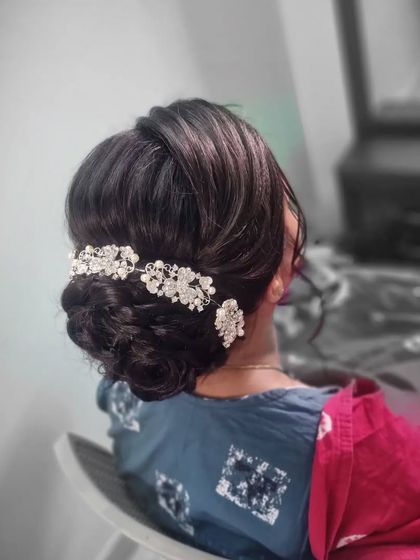 Party & Glamorous Hairstyling photo 21