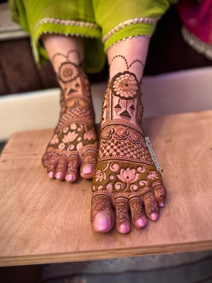 3D Henna Touch - Festive & Occasional Mehndi Elegant Feet Mehndi photo 3