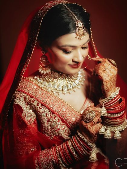 Somesh Chaurasiya - Wedding Photography & Cinematography The Radiant Bride: Solo Portraits photo 19
