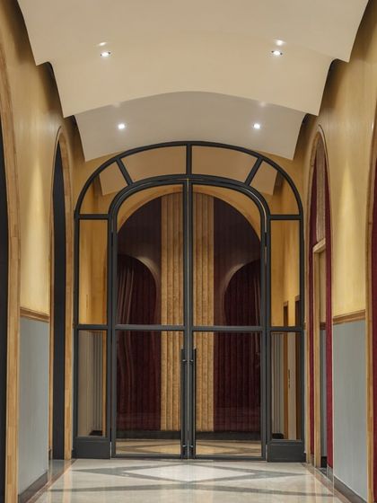 The entrance corridor at Nishtara features a series of grand arches, guiding guests into the main hall. The design draws from Gothic and Romanesque influences, creating a sense of anticipation and drama from the moment of arrival.