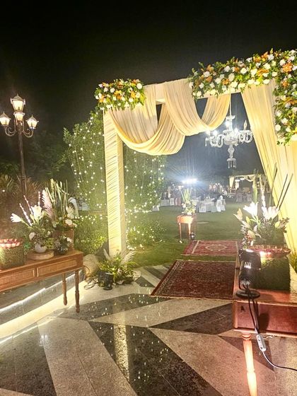 The Wedding Crowns by Mamta Dua - Full Wedding Planning Breathtaking Entrances & Aisles photo 17