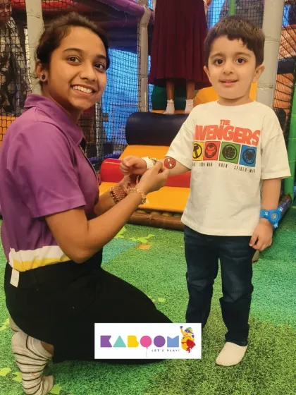 Festive Fun & Holiday Workshops photo 30