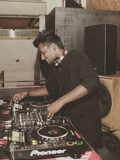 A shot of me doing what I love at my residency. The best part of DJing is sharing the music, and I bring that same passion and energy to every single one of my mentorship sessions.