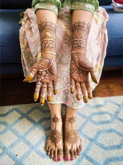 Sonu - Bridal & Wedding Mehndi Intricate Bridal Designs photo 69