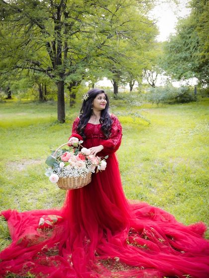 Solo Radiance: Portraits of the Mother-to-Be photo 244