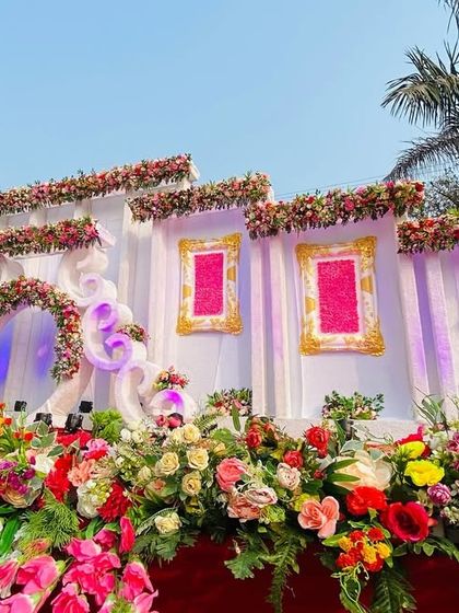 Elegant Reception & Wedding Stages photo 37