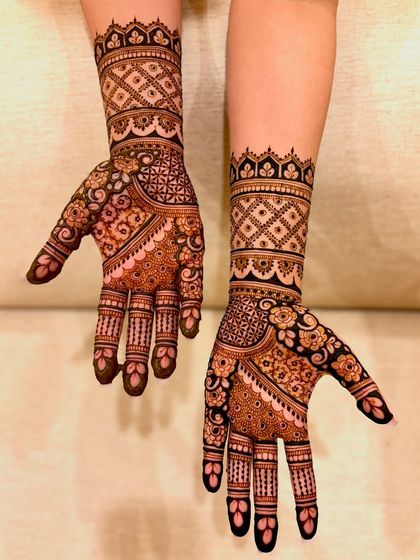 Mitali - Mehendi for Special Occasions Engagement & Pre-Wedding Celebrations photo 23