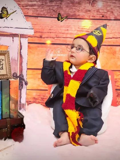 Bringing a little magic to the studio with a Harry Potter themed shoot. I love working with you to create a fantasy world for your child, complete with wands, scarves, and a touch of wonder.