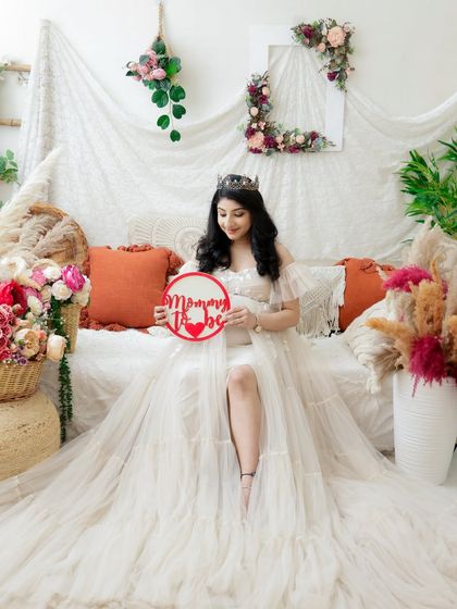 Solo Radiance: Portraits of the Mother-to-Be photo 246