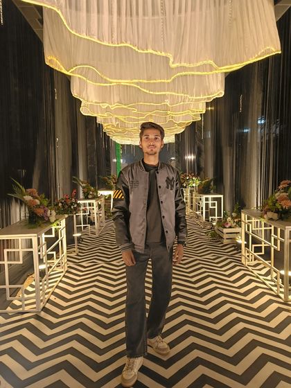 On site at a beautiful wedding venue, ready to get the party started. I provide full support on the day of the event to make sure everything runs smoothly.