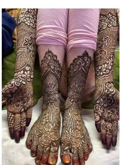 For the bride who wants it all, I offer complete hand and feet bridal packages. This design shows how we can carry intricate floral and geometric themes from your arms all the way down to your toes for a truly royal look.