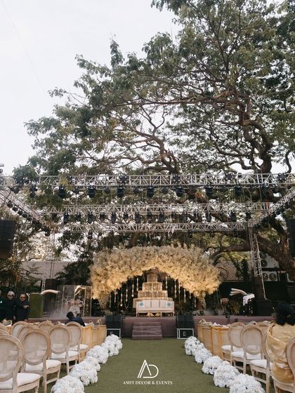 Elegant White & Green Weddings photo 10