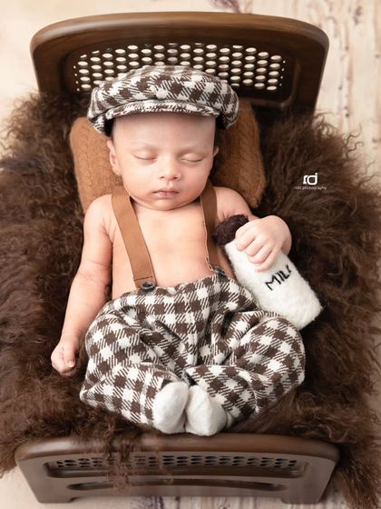 Newborn Dreams: Posed & Swaddled photo 23