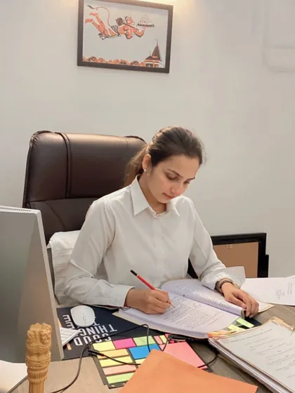 Success in the courtroom starts here, at my desk. I am committed to thorough case preparation, which includes hours of drafting legal documents and researching precedents to build the strongest possible argument for you.