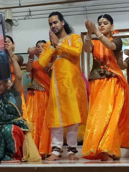 With the blessings of Maharaj ji, I had the good fortune to offer a dance tribute at the feet of Sai Baba in Shirdi. Performing as part of the Kalashram group is always a humbling experience.