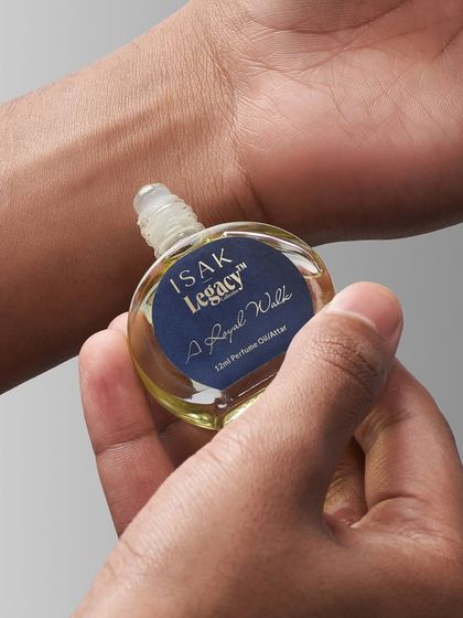 Sculpting with Light: Beauty & Fragrance photo 9