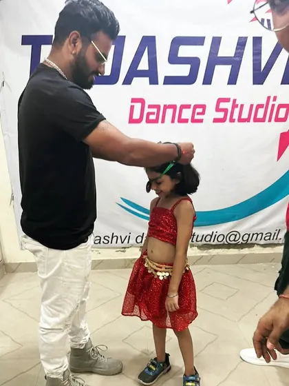 Little Vidhi getting her medal. She is one of our youngest competitors and she was absolutely fearless on stage.