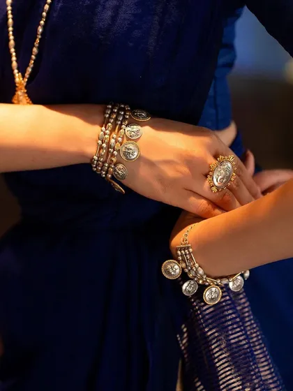 A duplicate of a jewelry shoot image.