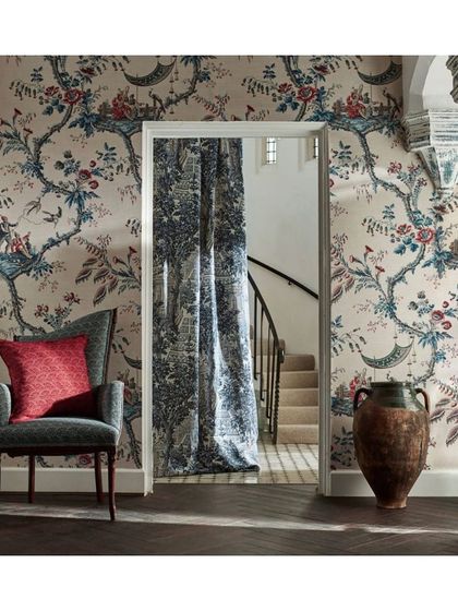 Home Stories - Bespoke Fabric & Wallpaper Design Statement Wallpapers: Bold Patterns & Murals photo 10