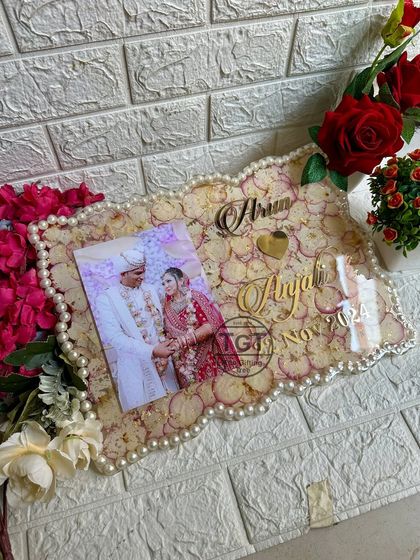 Varmala & Floral Preservation Frames photo 5