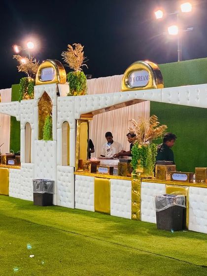 Artful Displays & Elegant Setups photo 50