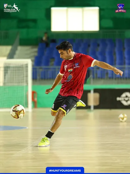 A player warming up for the semi-final, getting his touch right.
