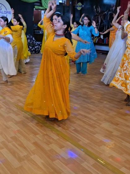 More smiles and beautiful moves from our workshop. I love seeing participants of all ages and backgrounds come together to share their passion for dance. The energy in the room was just electric.