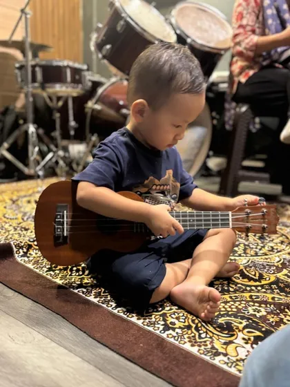Every rockstar has a beginning. We love nurturing passion from the earliest age, creating a fun space where even our tiniest musicians can start their journey with a ukulele and a dream.