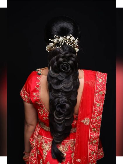 A showcase of various bridal, reception, and party looks demonstrated in my academy. These videos highlight the diverse range of techniques and styles covered in my courses.
