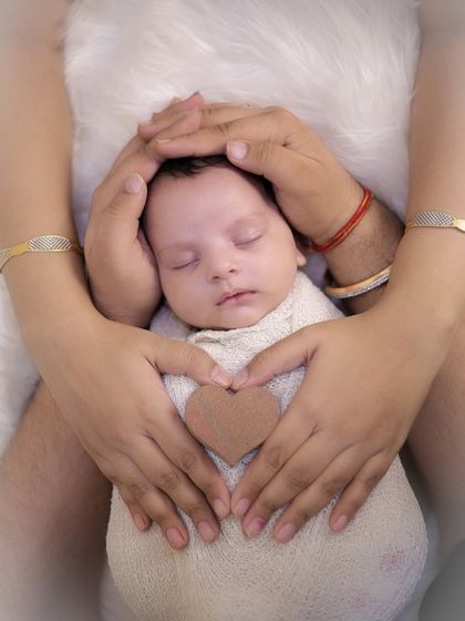 Newborn Dreams: The First Few Weeks photo 26