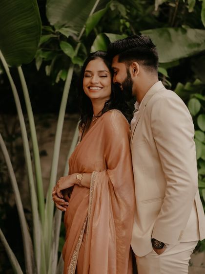 Beginnings: Engagements & Pre-Wedding photo 3