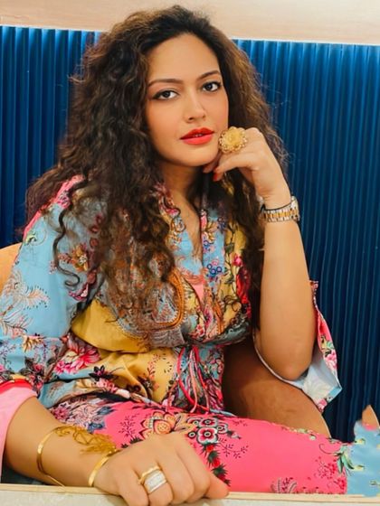 My wish for the new year is to be peaceful, grateful, and happy. This personal goal is also the foundation of my coaching, as I believe true success stems from a place of inner contentment.